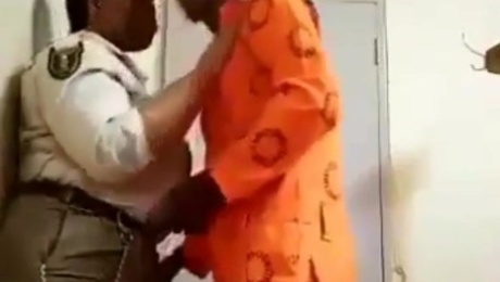 African Prisoner Fucks Prison Guard