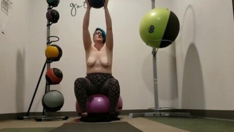 Seattle Ganja Goddess does public masturbation and a workout at the gym