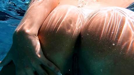Aesthetic busty hottie Kayley Gunner is enjoying dick riding